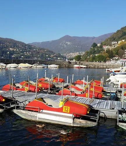 לינה וארוחת בוקר Al Chiare 4*